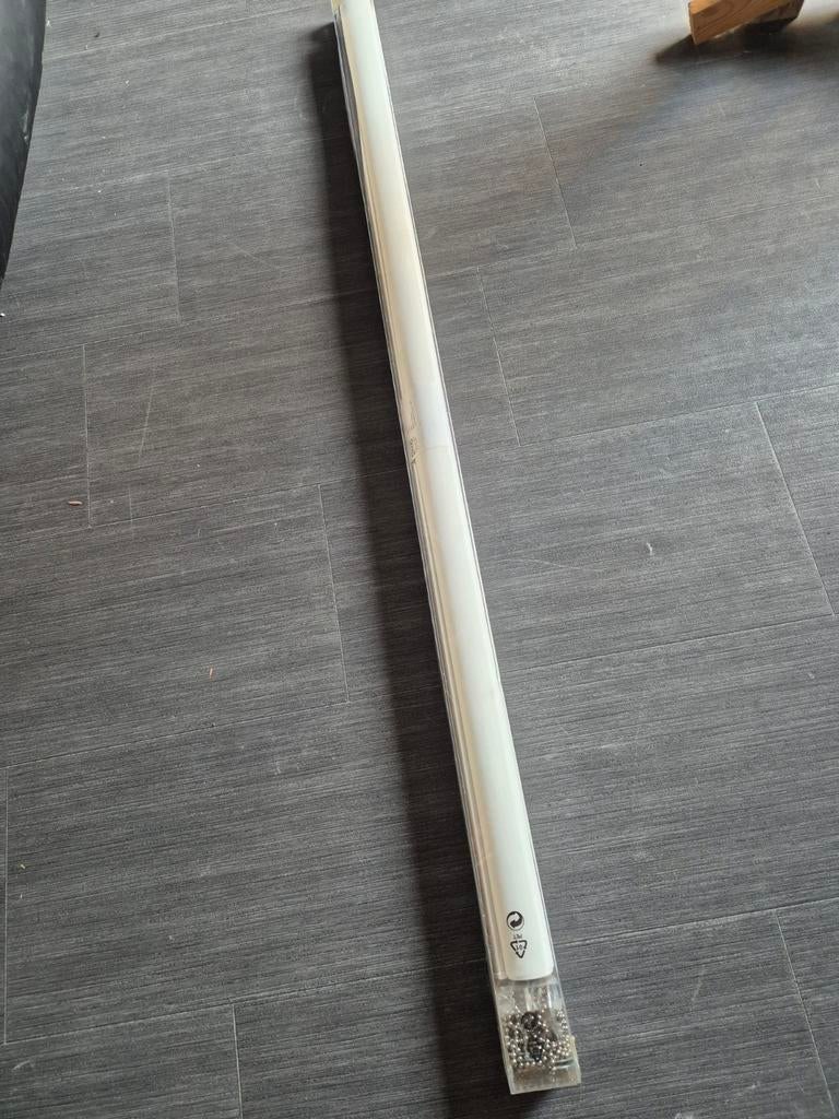 Rolgordijn ikea wit, Enlèvement