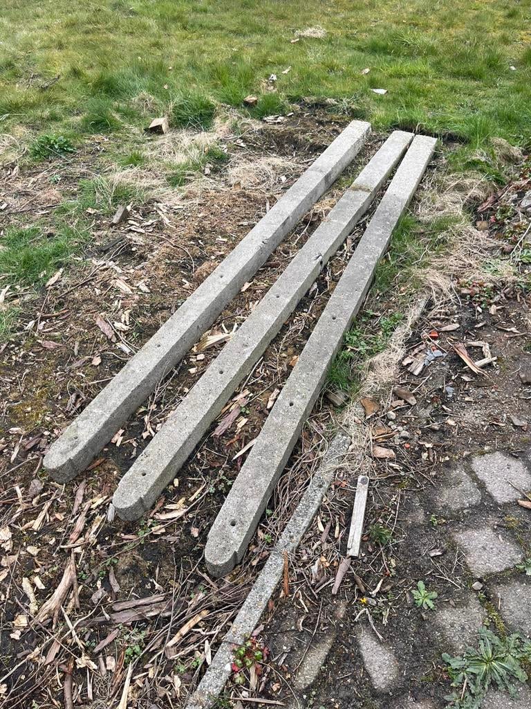 Betonnen balken, Tuin en Terras, Ophalen, Zo goed als nieuw, Balken