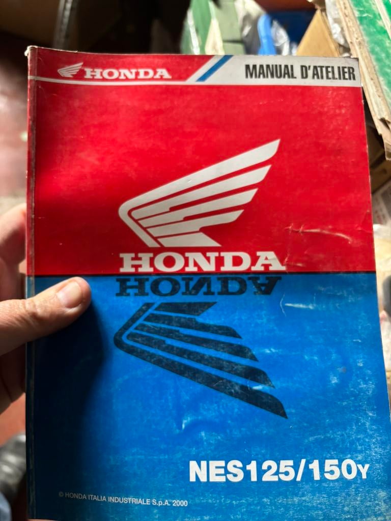 Shopmanual werkplaatshandboek FR Honda NES125, Motoren, Handleidingen en Instructieboekjes, Ophalen of Verzenden, Honda