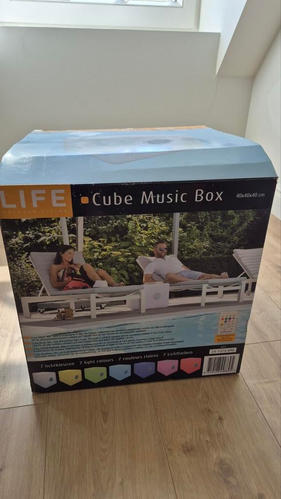 Lichtgevende Cube Music Box voor op terras, Tuin en Terras, Ophalen, Zo goed als nieuw