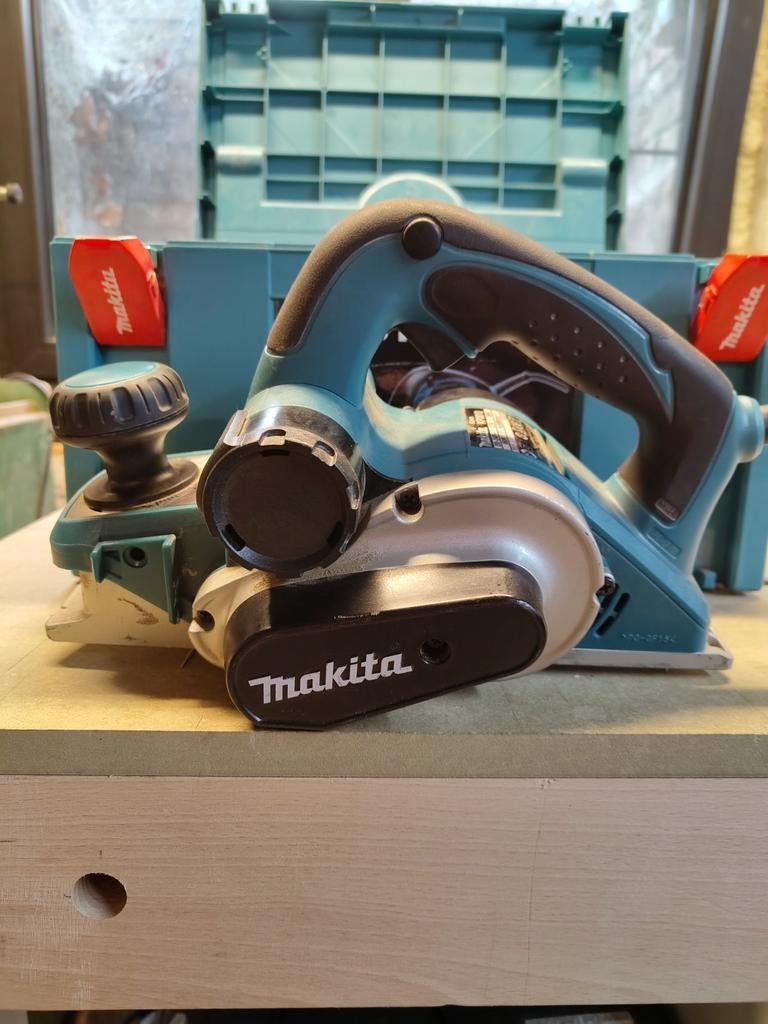 Schaafmachine Makita kp0810k, Doe-het-zelf en Bouw, Schaafmachines, Ophalen of Verzenden, Accu