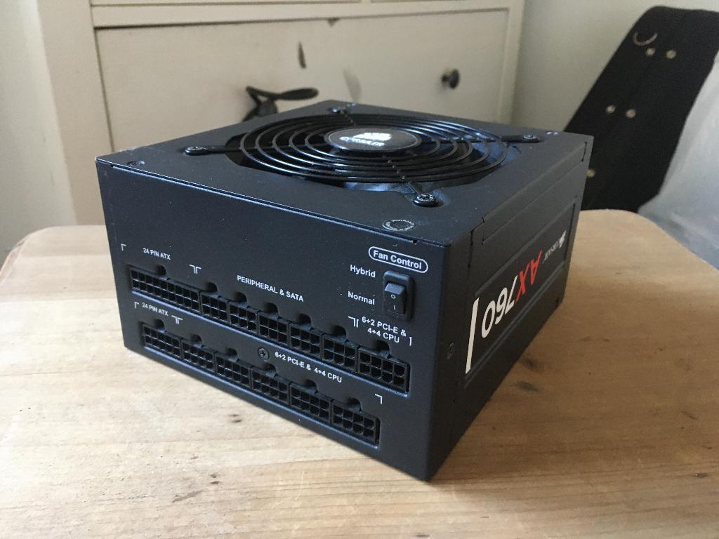 Corsair ATX AX760 PC-voeding, Computers en Software, Interne voedingen, Nieuw