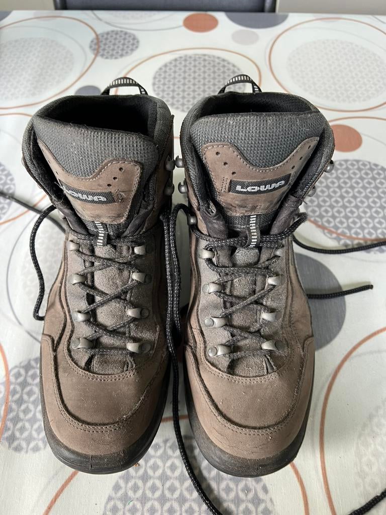 Lowa wandelschoen maat 9., Ophalen, Zo goed als nieuw, Schoenen