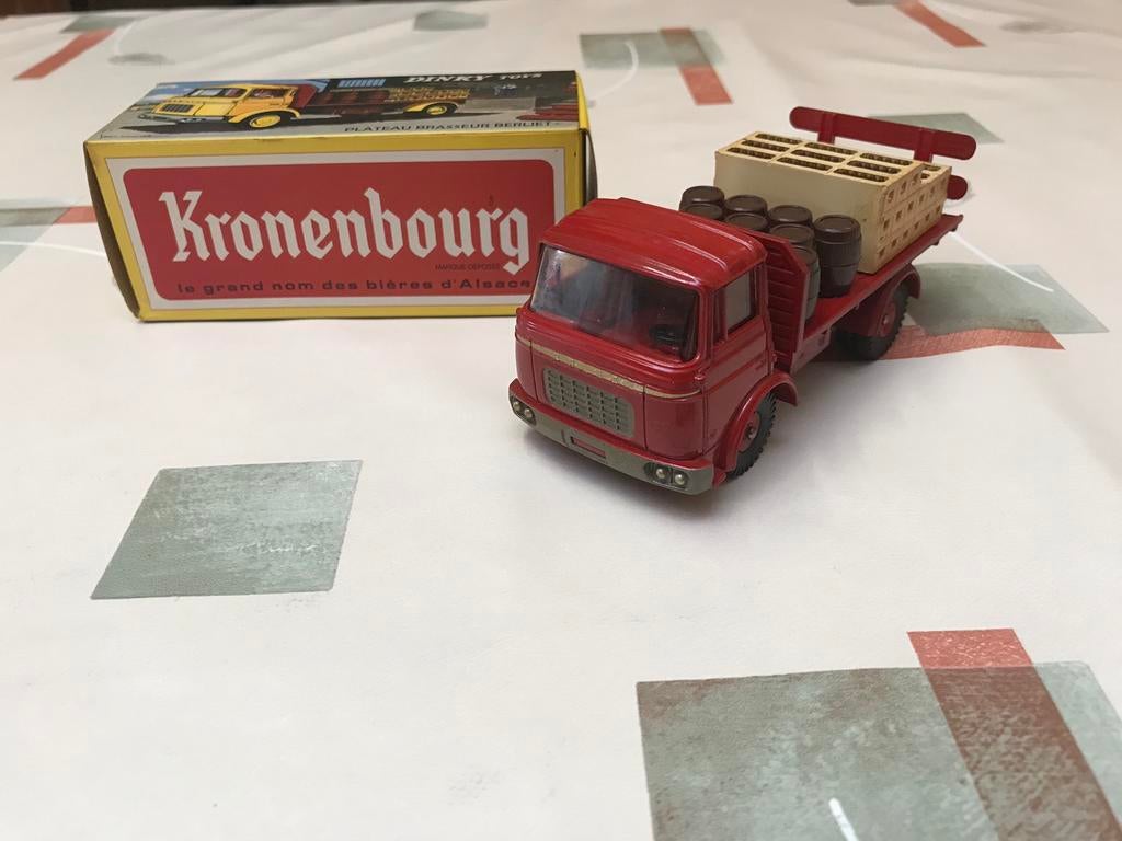 Dinky truck Kronenbourg, Collections, Enlèvement ou Envoi, Comme neuf, Autres types