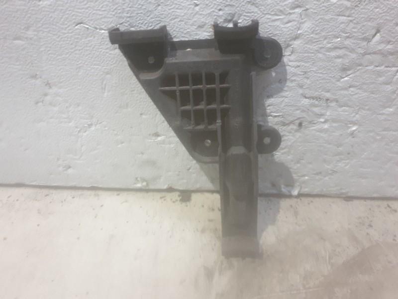 SUPPORT PARE-CHOCS AVANT DROIT Audi 80 (B4) (8a0-807-284), Autos : Pièces & Accessoires, Utilisé, Audi