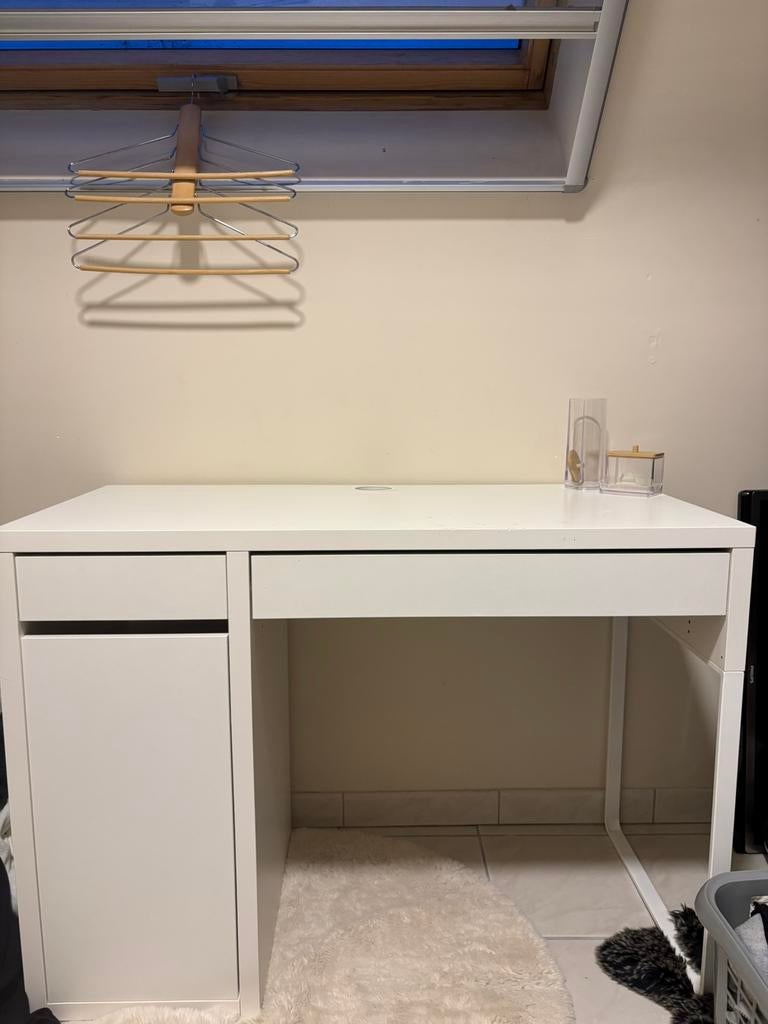 Deel!  Witte bureau / schrijftafel met lades en kast –, Huis en Inrichting, Ophalen, Gebruikt