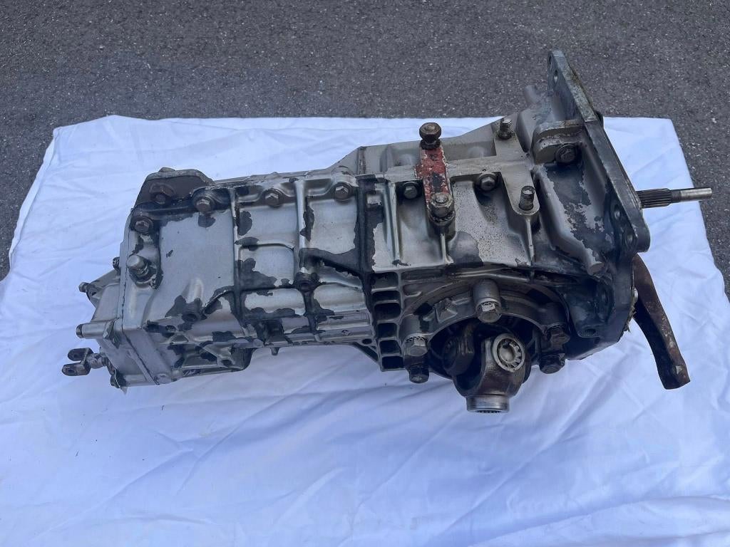 BOITE 4 VITESSES 330/02  RENAULT  DAUPHINE 1094/1095, Auto-onderdelen, Ophalen, Gebruikt, Renault