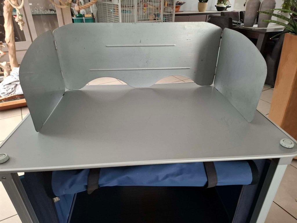 te koop kampeer kast defa, Caravanes & Camping, Meubles de camping, Enlèvement, Comme neuf, Armoire de camping