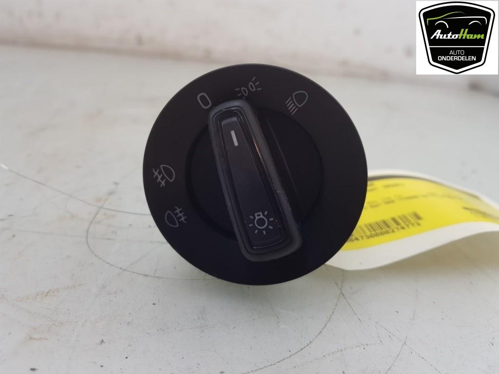 INTERRUPTEUR D'ECLAIRAGE Skoda Fabia III Combi (NJ5), Utilisé, Skoda