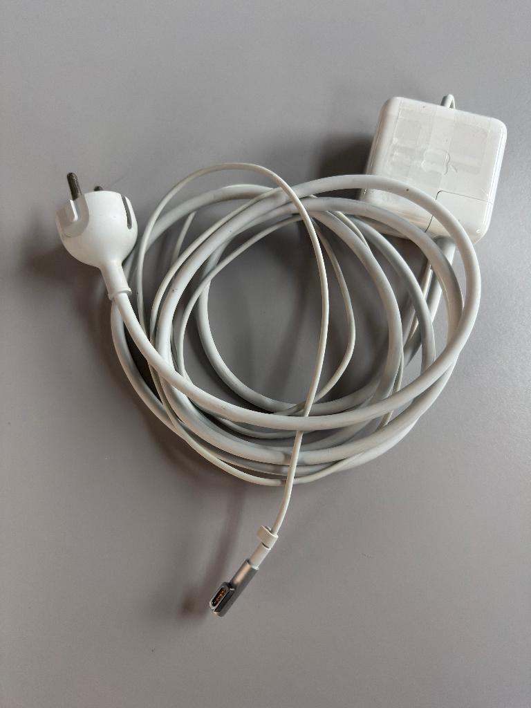 chargeur Mac book air ancien 85w, Ophalen of Verzenden, Zo goed als nieuw, MacBook Air