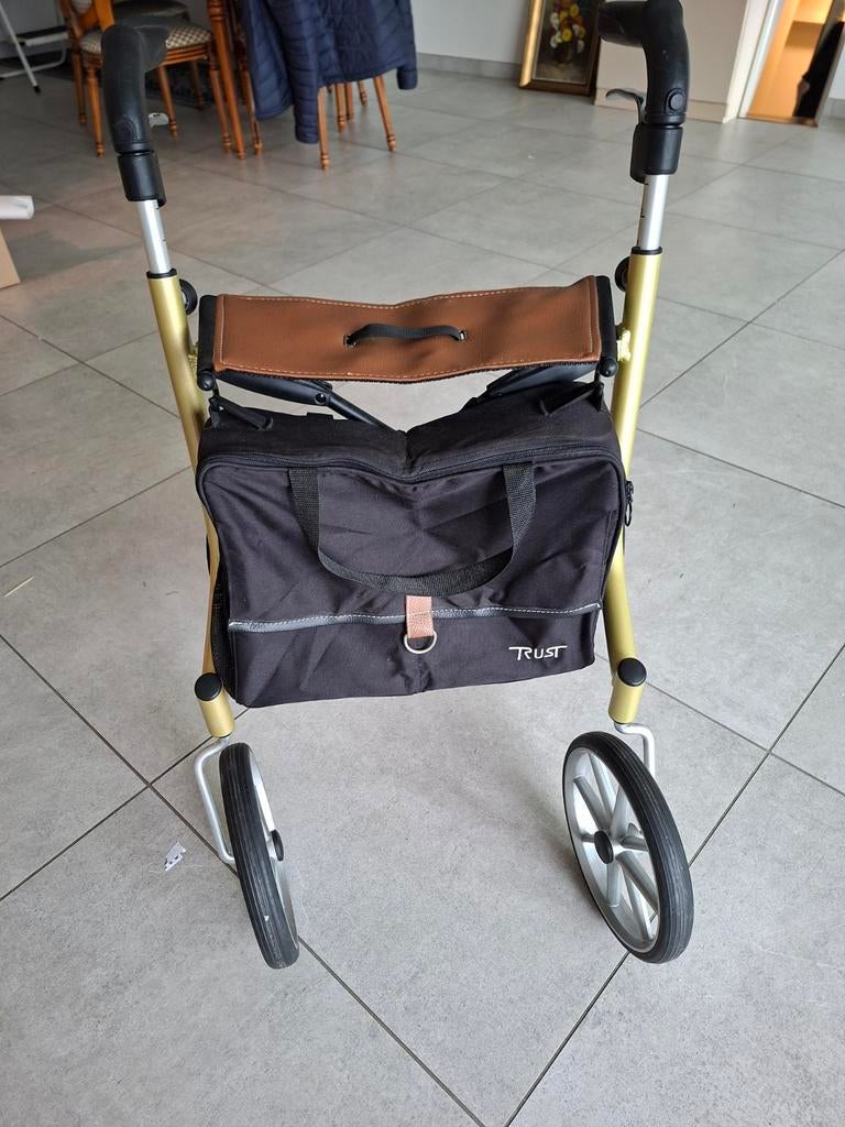 Rollator, Divers, Cadres de marche, Enlèvement, Réglable en hauteur, Utilisé