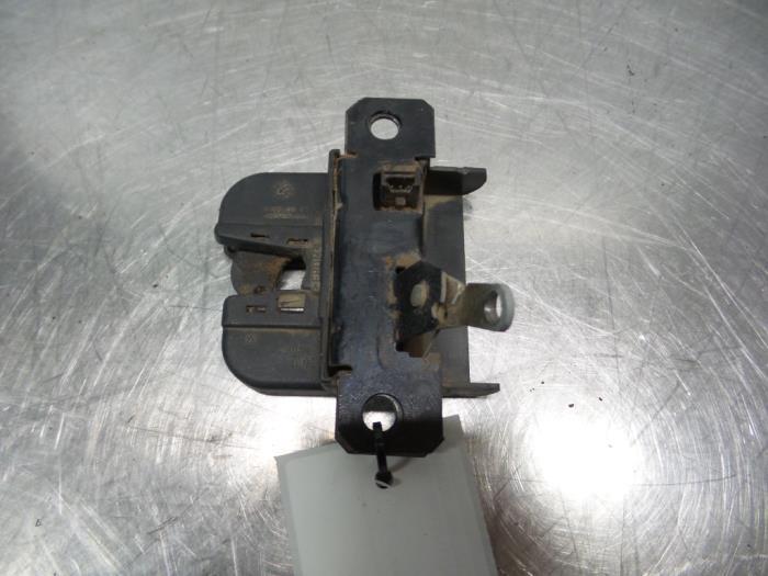 Slotmechaniek Achterklep van een Volkswagen Golf (Golf 97-), Auto-onderdelen, Gebruikt, -, Volkswagen, -