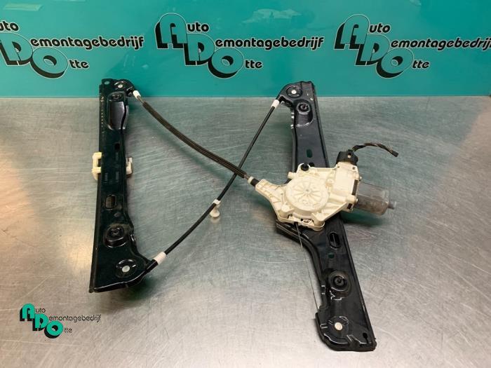 Ruitmechaniek 4Deurs links-voor van een BMW 3-Serie (3-Serie, Gebruikt, -, -, Ophalen of Verzenden