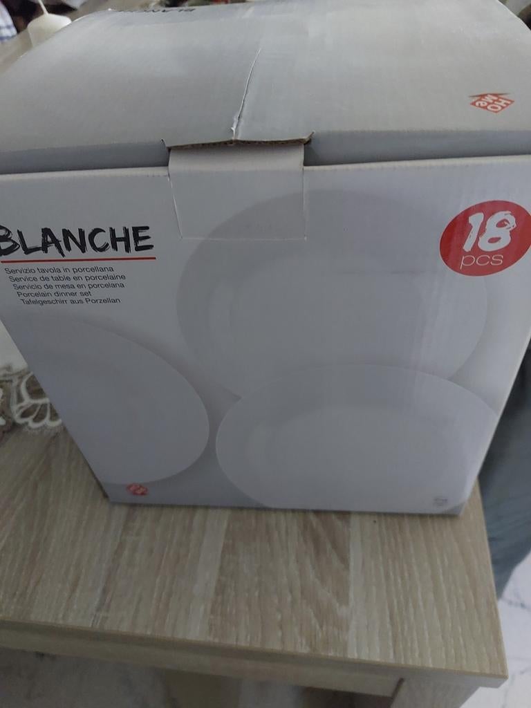 3 x 6 borden = 18 stuks, nieuw !, Ophalen, Bord(en)