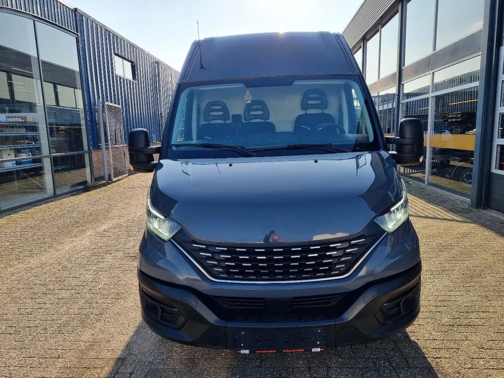 Iveco Daily 35C18 3.0D 180 PK L4H2 Maxi Hi-Matic Euro 6, Auto's, Bestelwagens en Lichte vracht, Automaat, Achterwielaandrijving