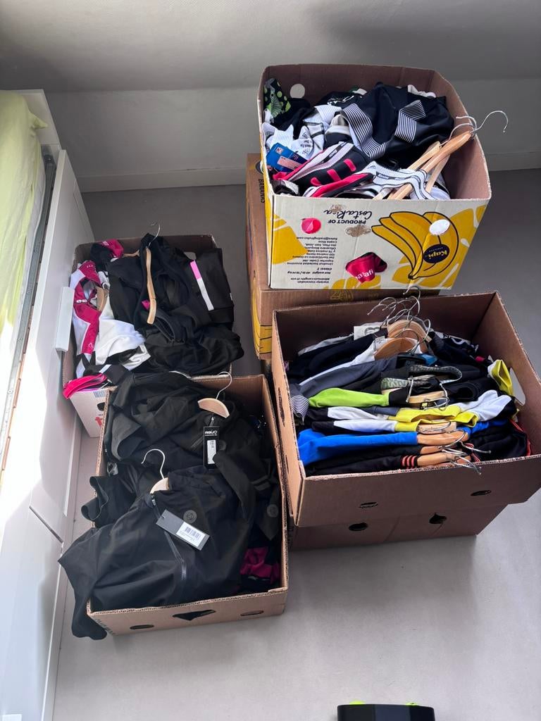 Grote partij nieuwe fietskleding, Fietsen en Brommers, Ophalen, Nieuw