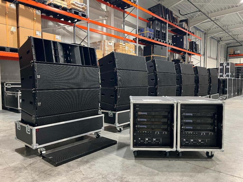 Martin Audio: 24x WPL 6x iKON iK42 4x Netgear 2x flygrid, Audio, Tv en Foto, Luidsprekerboxen, Zo goed als nieuw, Front, Rear of Stereo speakers