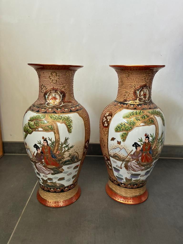 2 vases japonais, Enlèvement