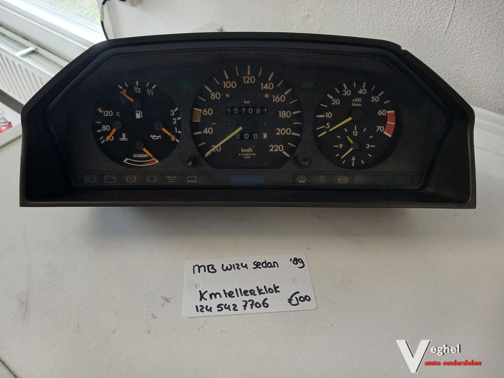 MB W124 sedan Km tellerklok 1245427706 '89, Auto-onderdelen, Gebruikt, -, -, Ophalen of Verzenden