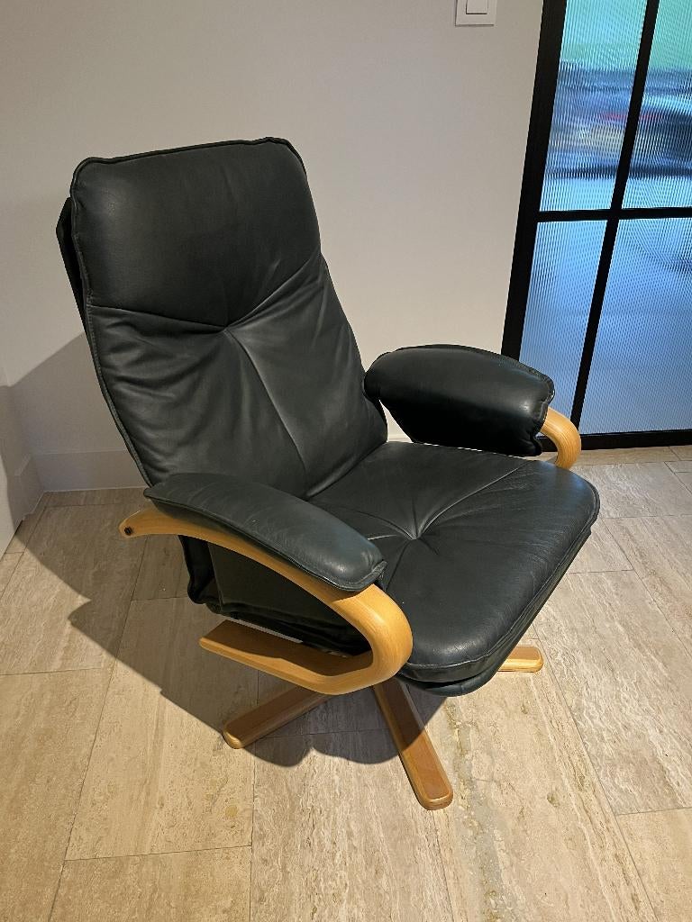 draaibare en kipbare leren zetel, Ophalen, Eenpersoons, Minder dan 75 cm, Zo goed als nieuw