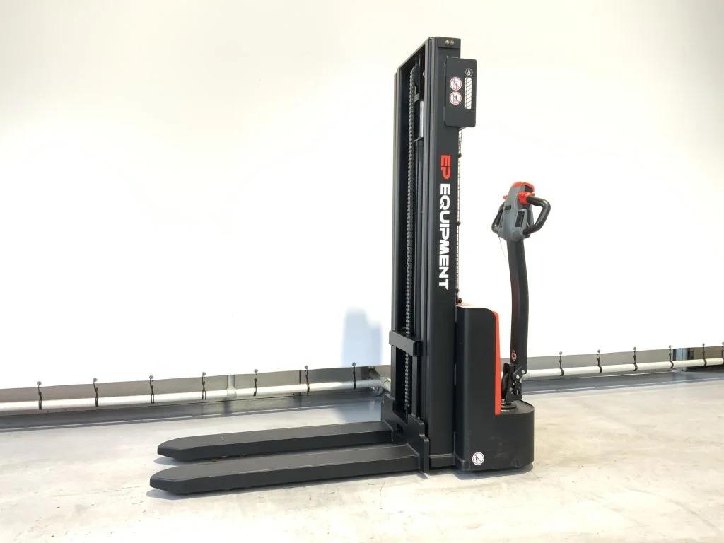 EP EST 122 stapelaar met een hefhoogte van 2,70 meter, 1000 à 2000 kg, Électrique, Empileur, Ep