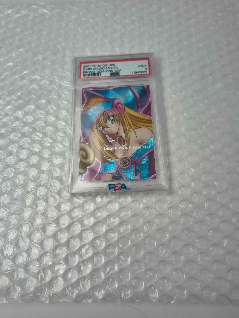 dark magician girl dungeon dice monsters pink scr PSA 9, Ophalen of Verzenden, Nieuw, Losse kaart, Foil