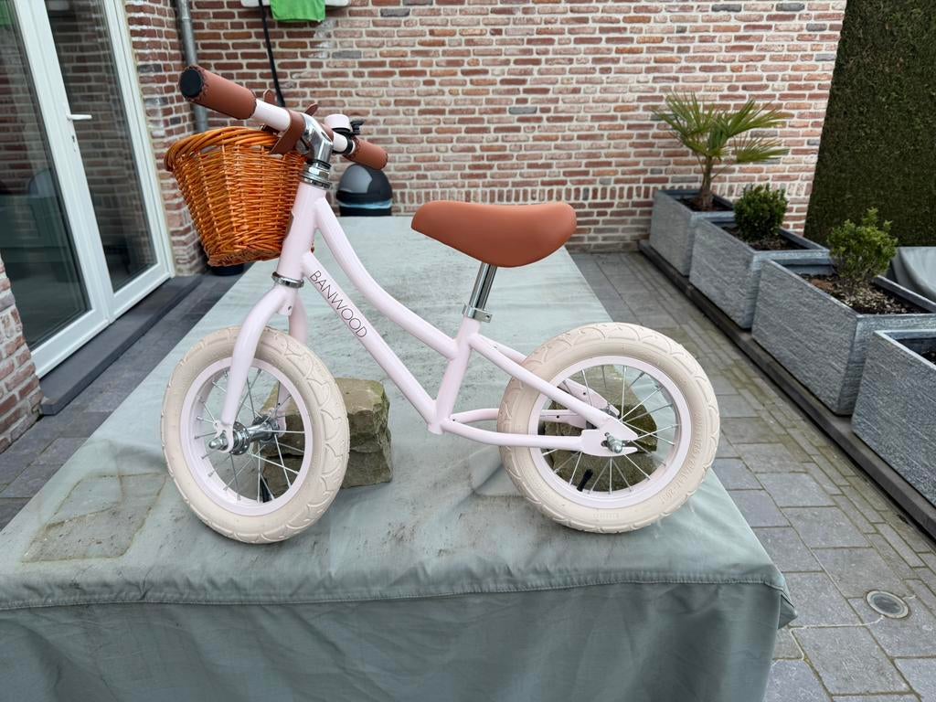 Loopfiets First Go! Lichtroze - Banwood, Ophalen, Zo goed als nieuw