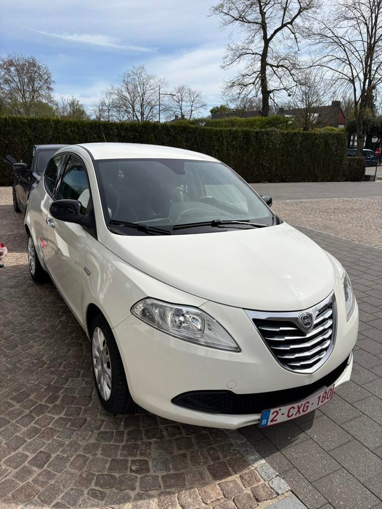 Lancia Ypsilon 2012, Auto's, 4 deurs, Wit, Handgeschakeld, Particulier