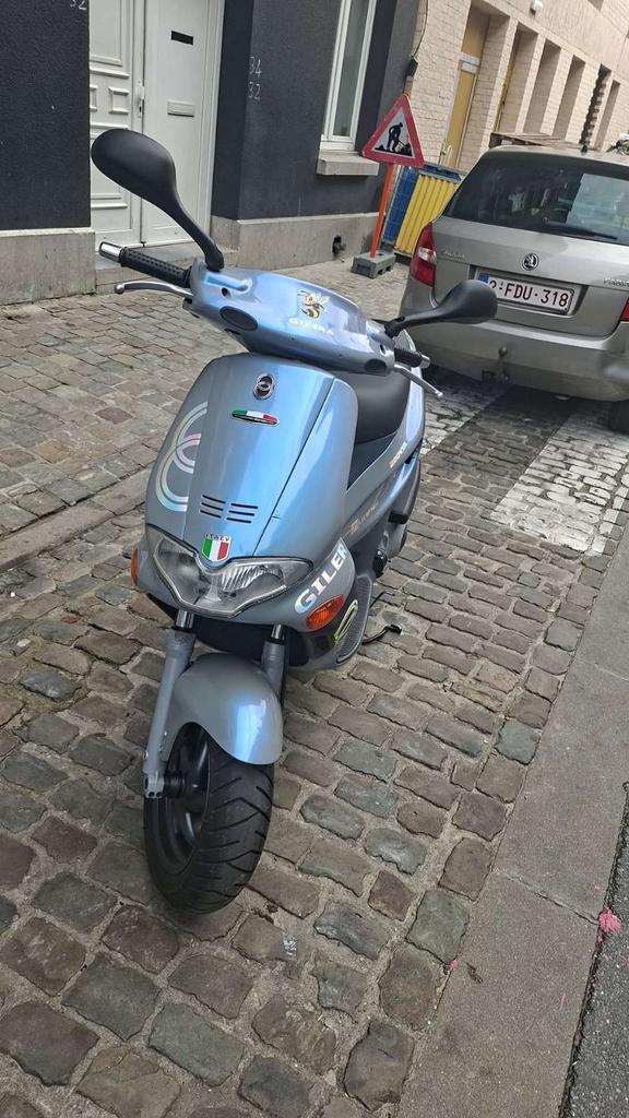 Gillera runner 180cc (papier 125cc), Fietsen en Brommers, Scooters | Piaggio, Zo goed als nieuw, Ophalen