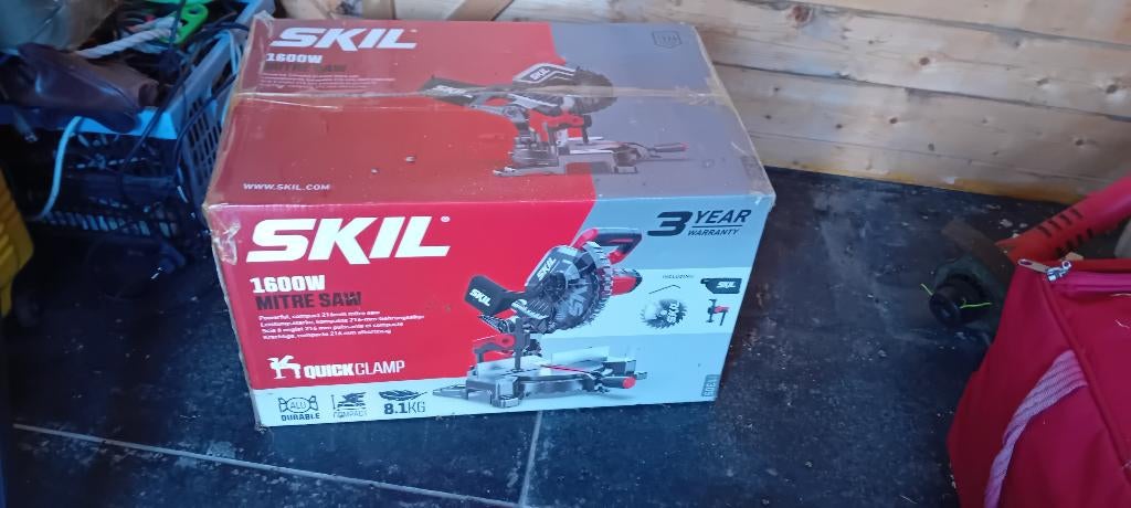 SKIL zaagmachine (verstekzaag) 216 mm 1305AA 1600W, Ophalen, Nieuw, Afkortzaag