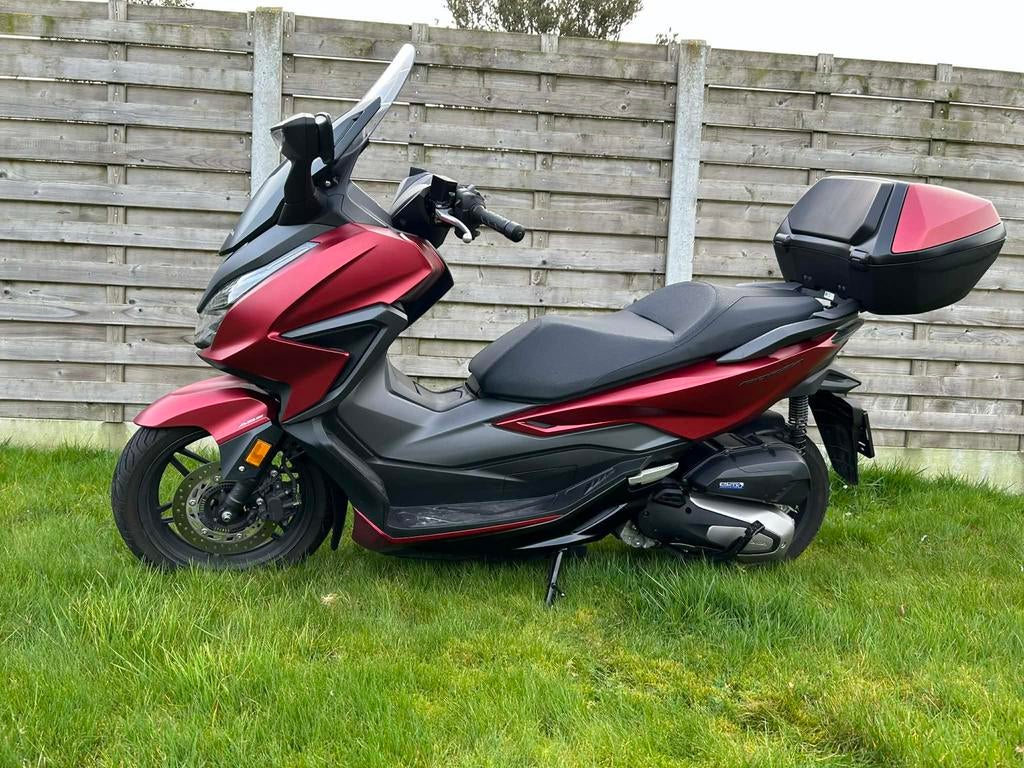 Honda Forza 125 cc 2022, Scooter, Permis Moto A1 minimum, Contrôle de traction, 1 cylindre