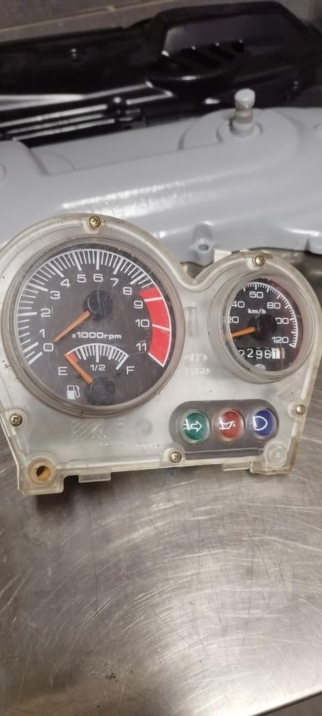 Compteur MBK Nitro Yamaha Aerox 100cc
Très bon état, Vélos & Vélomoteurs, Enlèvement ou Envoi, Yamaha