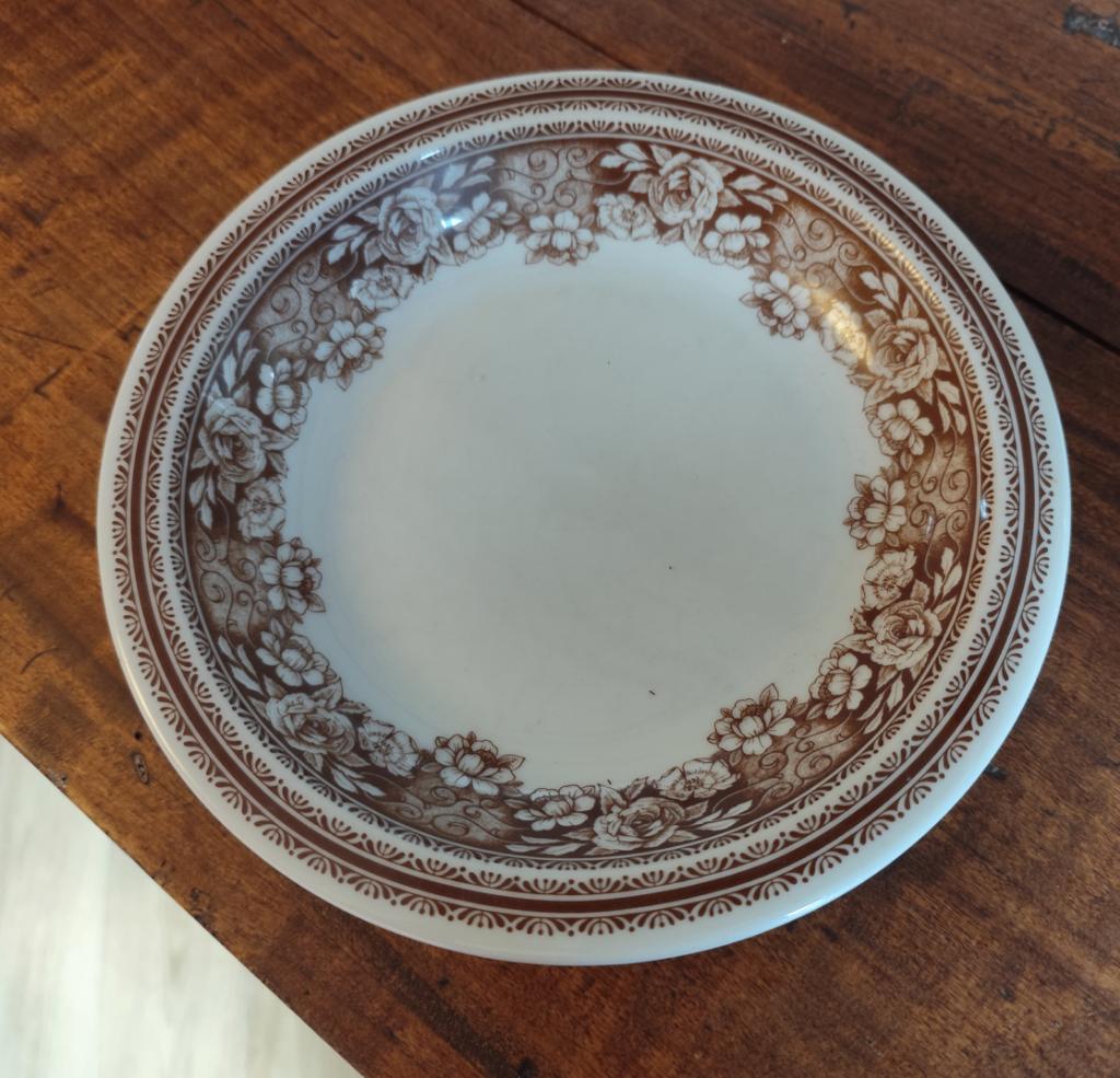 Acht diepe borden - Mosa Maastricht, Ophalen