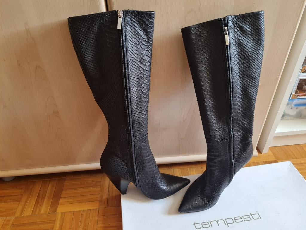 Bottines italiennes taille 39 en cuir croco noir, Enlèvement ou Envoi, Comme neuf, Bottes hautes, Noir