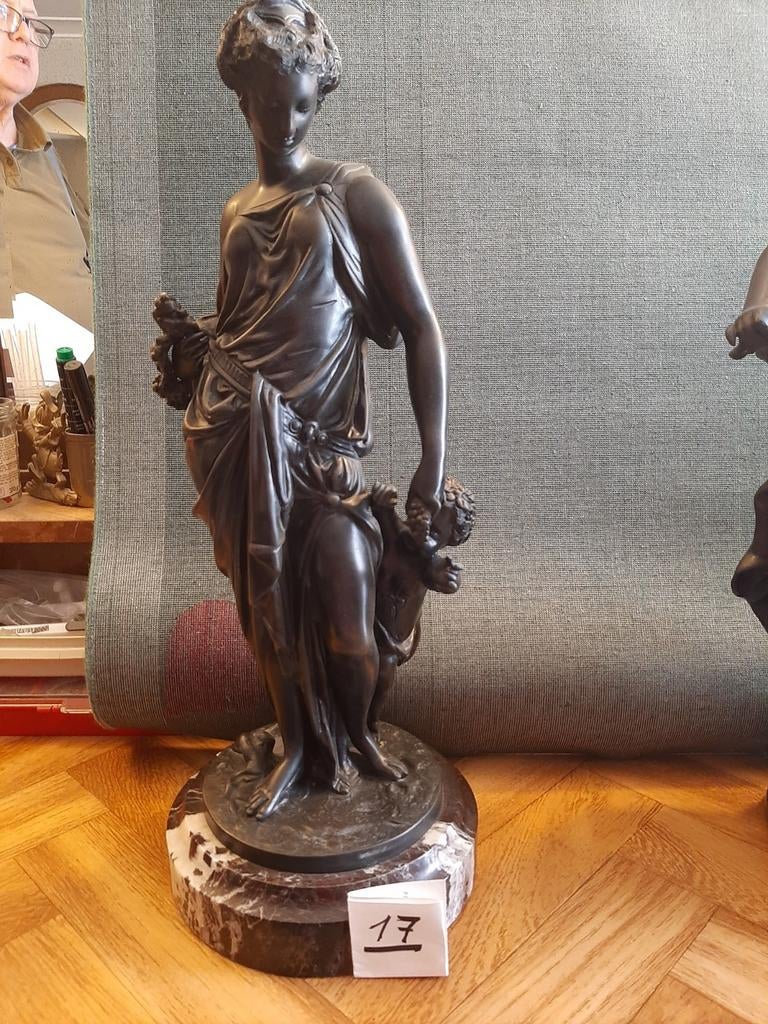 Grand bronze 51 cm sur socle marbre signé MOREAU, Enlèvement ou Envoi, Bronze