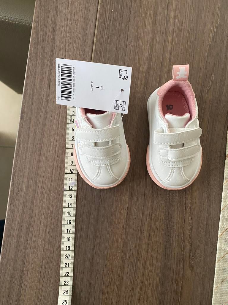 Nieuwe baby sneakers maat 18-19, Ophalen, Meisje, Nieuw, Sneakers