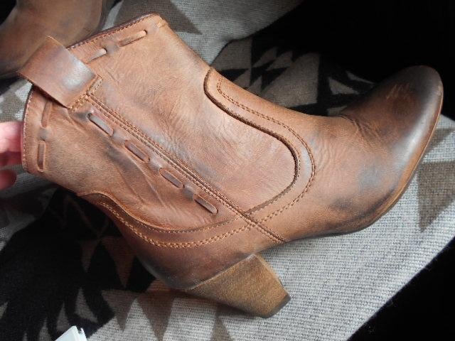 nieuwe laarsjes, schoenen vanaf 5 €, Zwart, Lage of Enkellaarzen, Nieuw, Ophalen of Verzenden