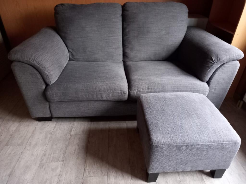 Tweezitsbank met poef, Ophalen