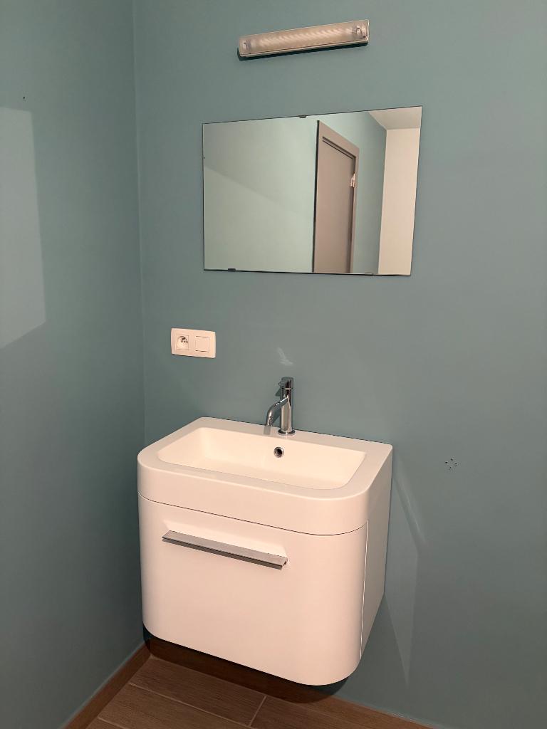 2 Lavabo's met spiegels en handdoekhouder, Ophalen, Gebruikt, Wastafel