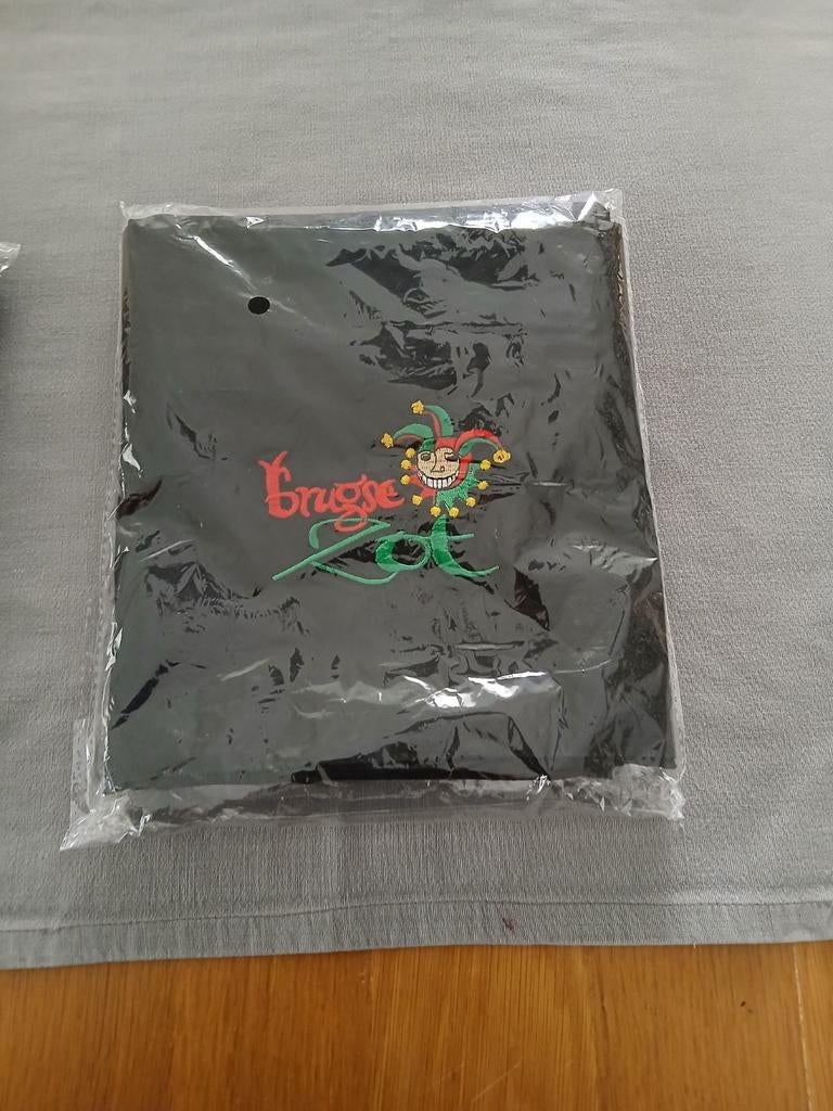 Brugse zot serveerschortje, Verzamelen, Biermerken, Ophalen of Verzenden