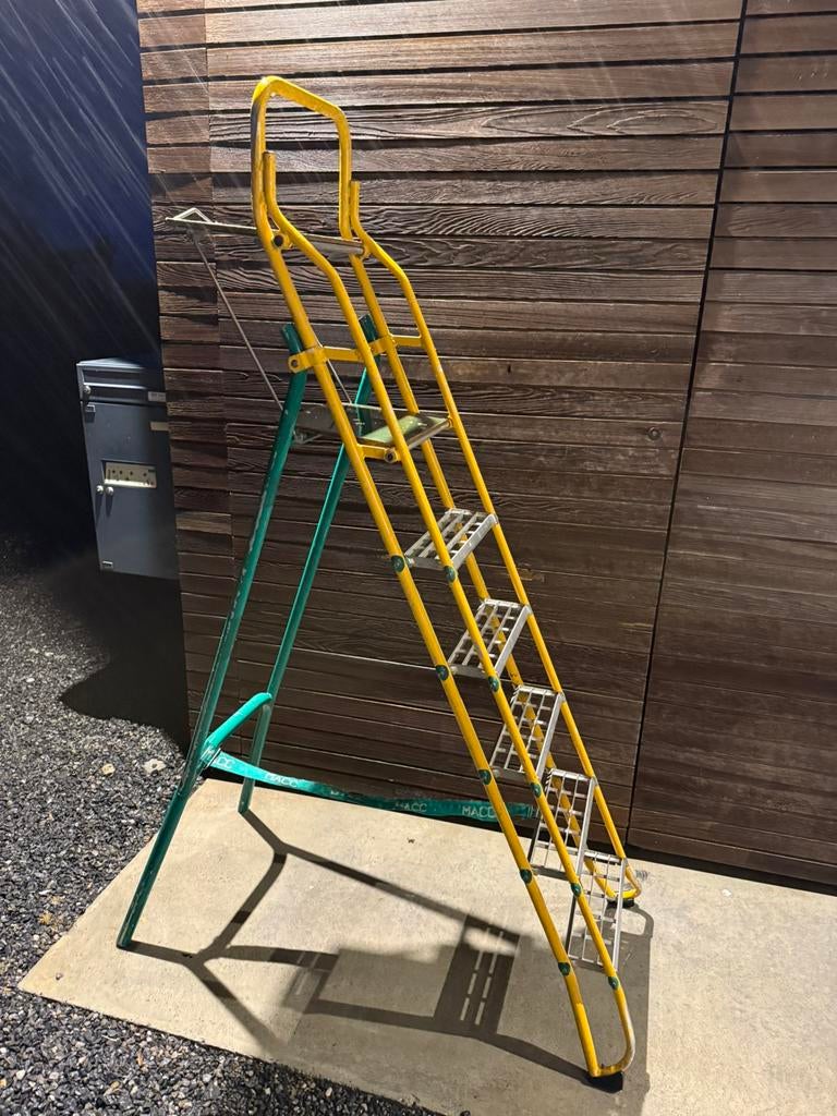 MACC - escabelle, Gebruikt, Ophalen of Verzenden, Ladder, Opvouwbaar of Inschuifbaar