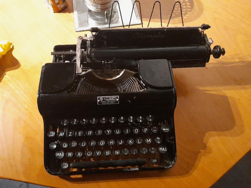 Machine a ecrire ancienne, Enlèvement, Utilisé