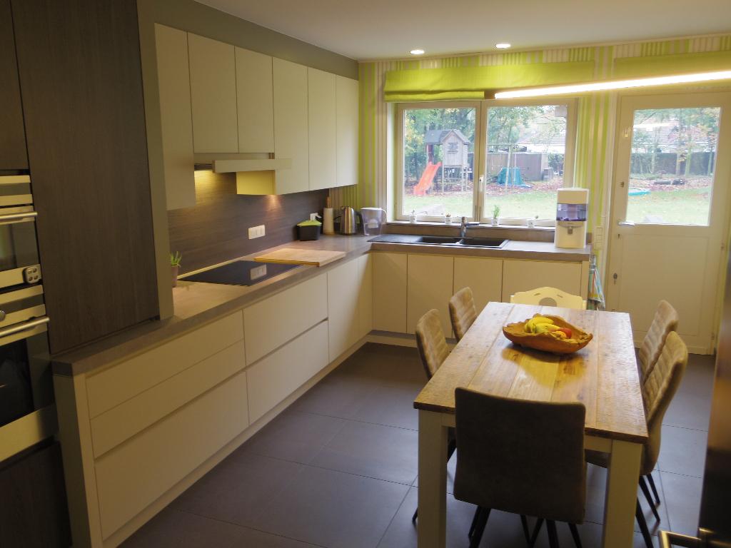 Volhouten tafel, Huis en Inrichting, Ophalen, 50 tot 100 cm, 150 tot 200 cm, Zo goed als nieuw