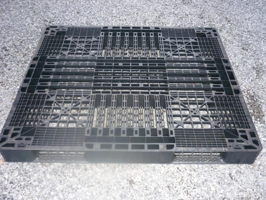 pallet in kunstof , pvc 130 X 110, Moins de 35 cm, Comme neuf, Enlèvement, 60 cm ou plus