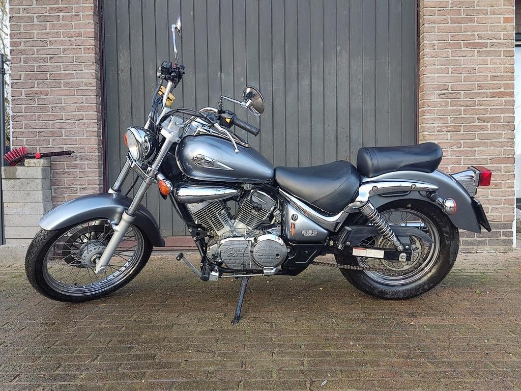 Suzuki Intruder VL 250 2007, Motoren, 250 cc, 2 cilinders, Chopper, Particulier
