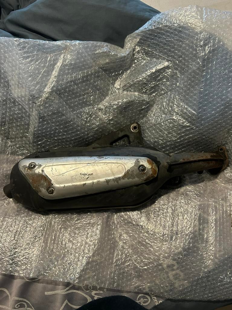 SC12/sm04, Ophalen, Gebruikt, Uitlaat