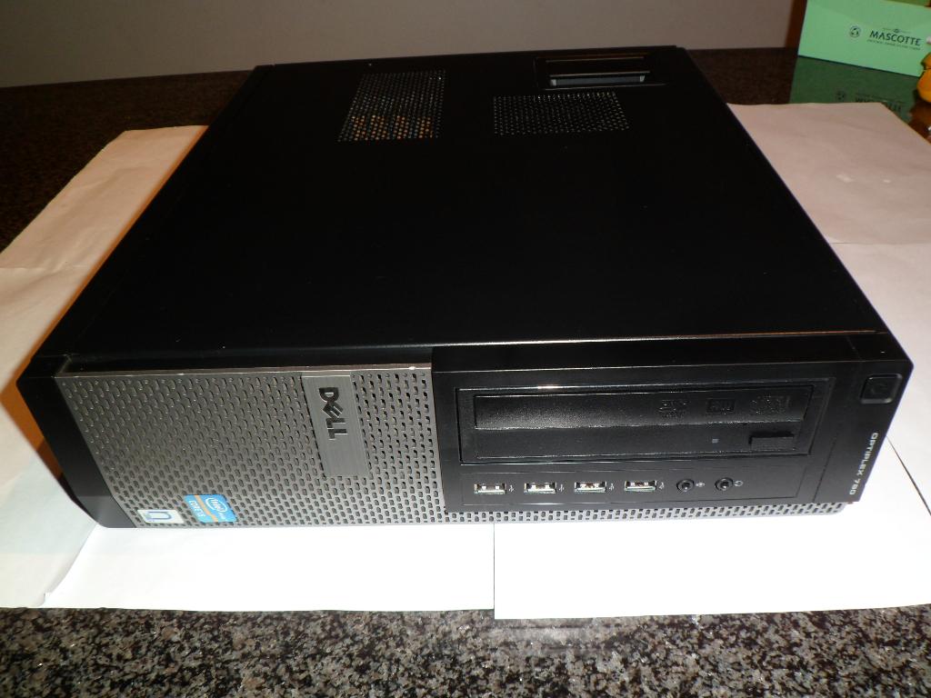 DELL OPTIPLEX 790 Desktop PC,I5 CPU@3.30GHz, 2GB RAM@1333MHz, Computers en Software, Desktop Pc's, Zo goed als nieuw, 3 tot 4 Ghz