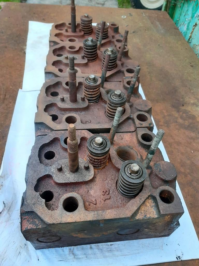 Cylinderkoppen Zetor tractor, Ophalen