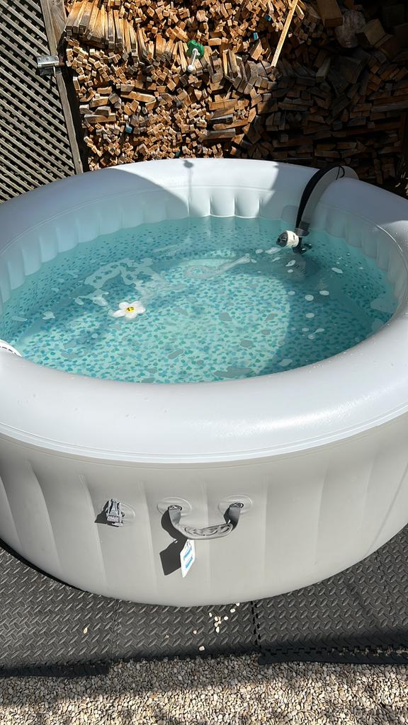 Lay-z-spa Tahiti, Jardin & Terrasse, Bains à remous et Spas, Comme neuf, Gonflable, Tapis de sol, Filtre, Pompe, Enlèvement