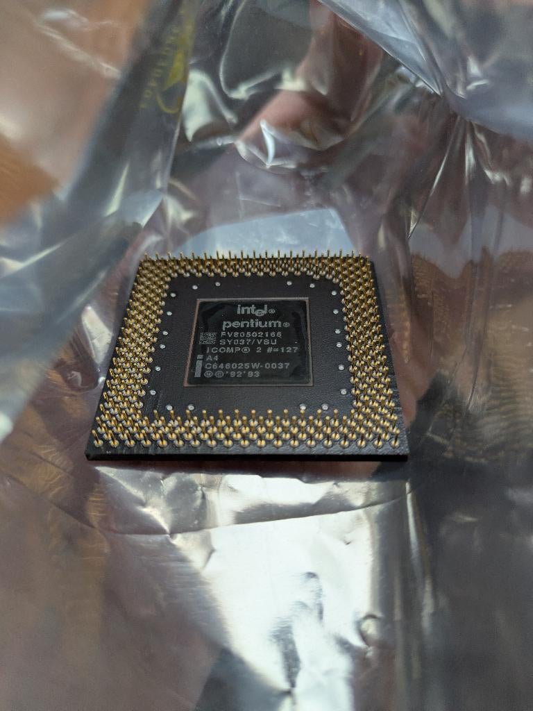 Processeur Intel Pentium vintage 166 MHz FV80502166, Informatique & Logiciels, Enlèvement ou Envoi, Utilisé